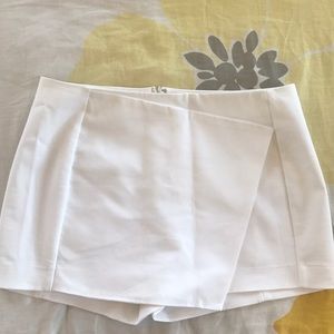 Express White Skort